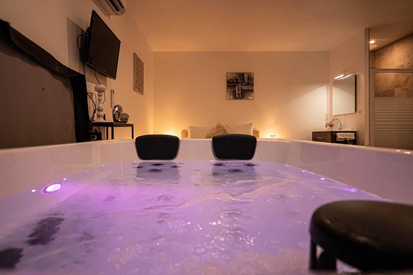 Gites Spa De Charme L Etoile Spa Beynac-et-Cazenac ภายนอก รูปภาพ